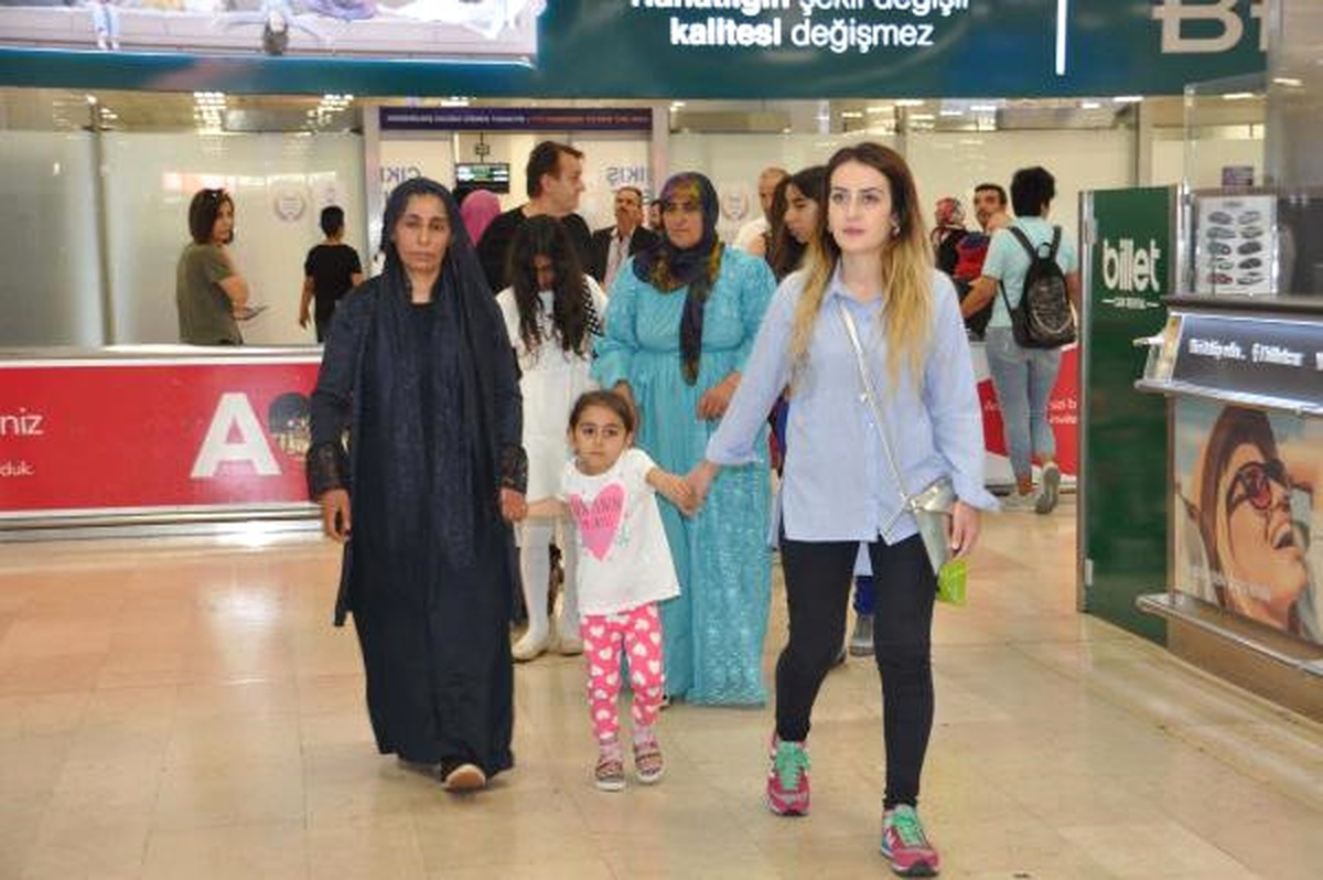 Dha İstanbul - Yağmur\'un Ailesi ve Maket Köprüsü de İstanbul\'da