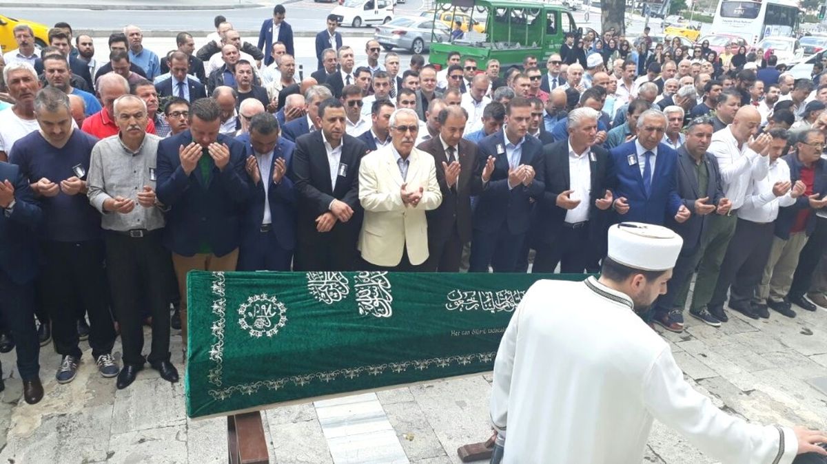 Dolmabahçe\'nin "Kemal Ağabeyi" Hayatını Kaybetti