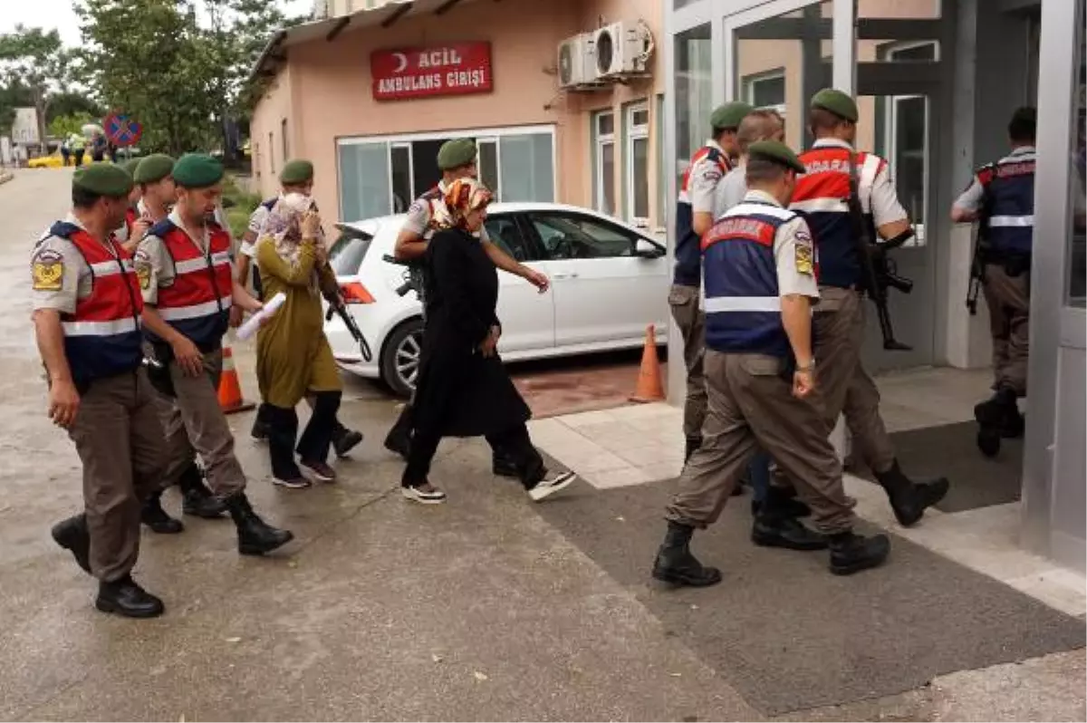 Firari Fetö\'cülerin Yunanistan\'a Kaçarken Yakalanan Eşleri Tutuklandı