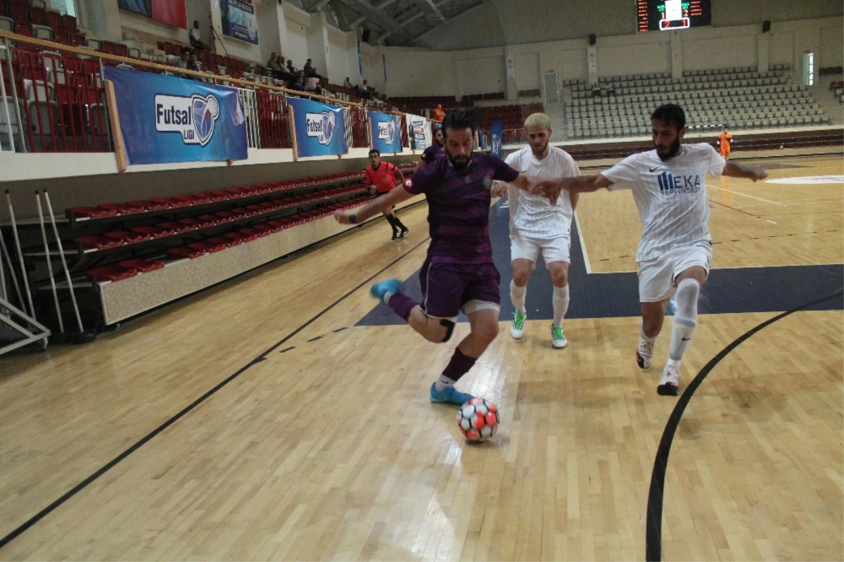 Futsal Finalleri Yalova\'da Başladı