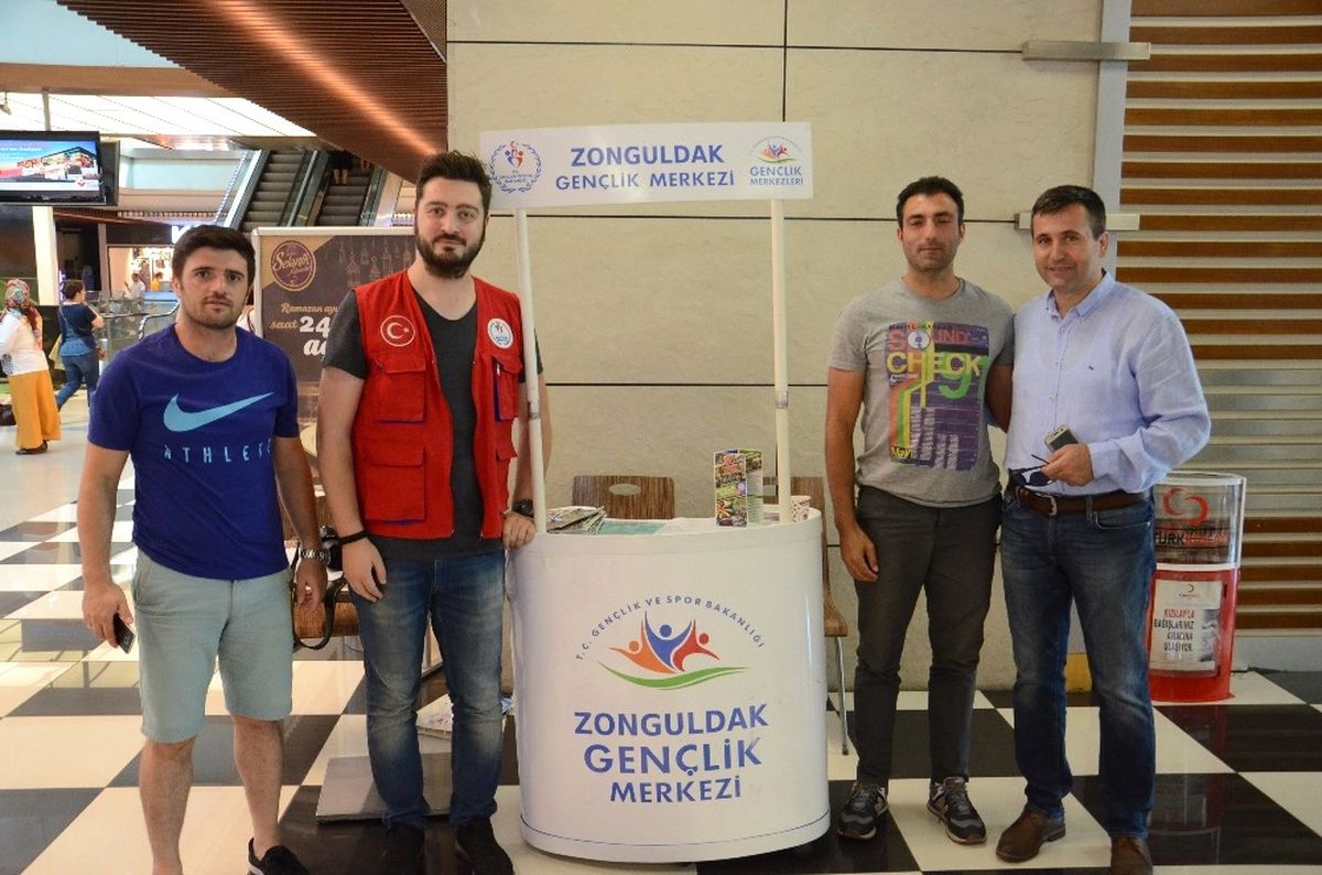 Gençlik Spor İl Müdürlüğünden Bilgilendirme Standı