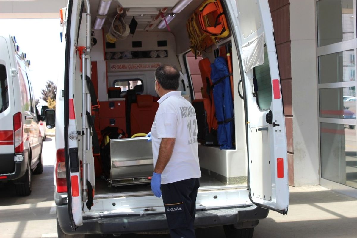 Hafif Ticari Aracın Çarptığı Kadın Yaralandı