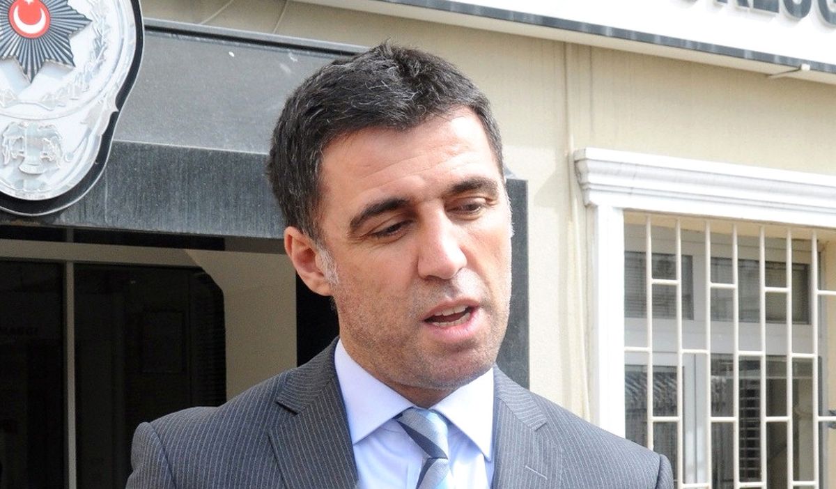 Hakan Şükür\'e Bir Şok Daha: Unvanı Geri Alındı