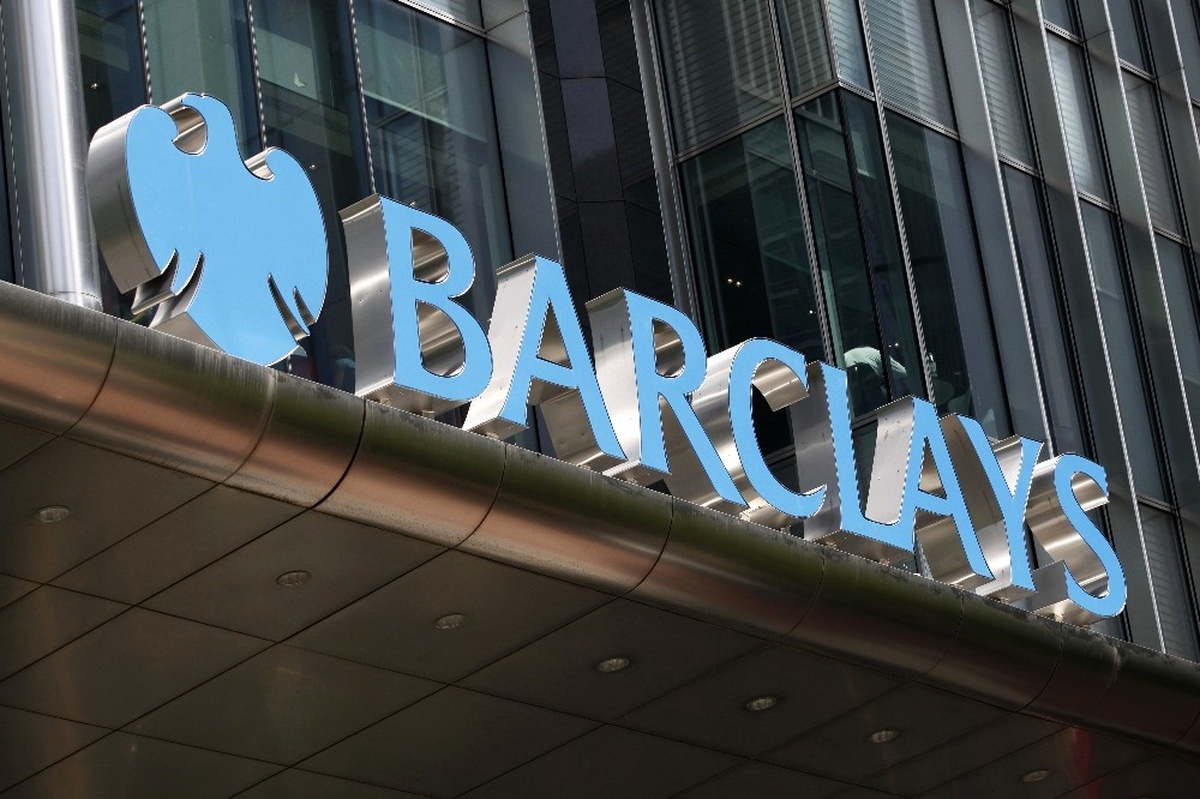 İngiliz Bankası Barclays\'a, Katar\'la Bağlantılı Dolandırıcılık Suçlaması