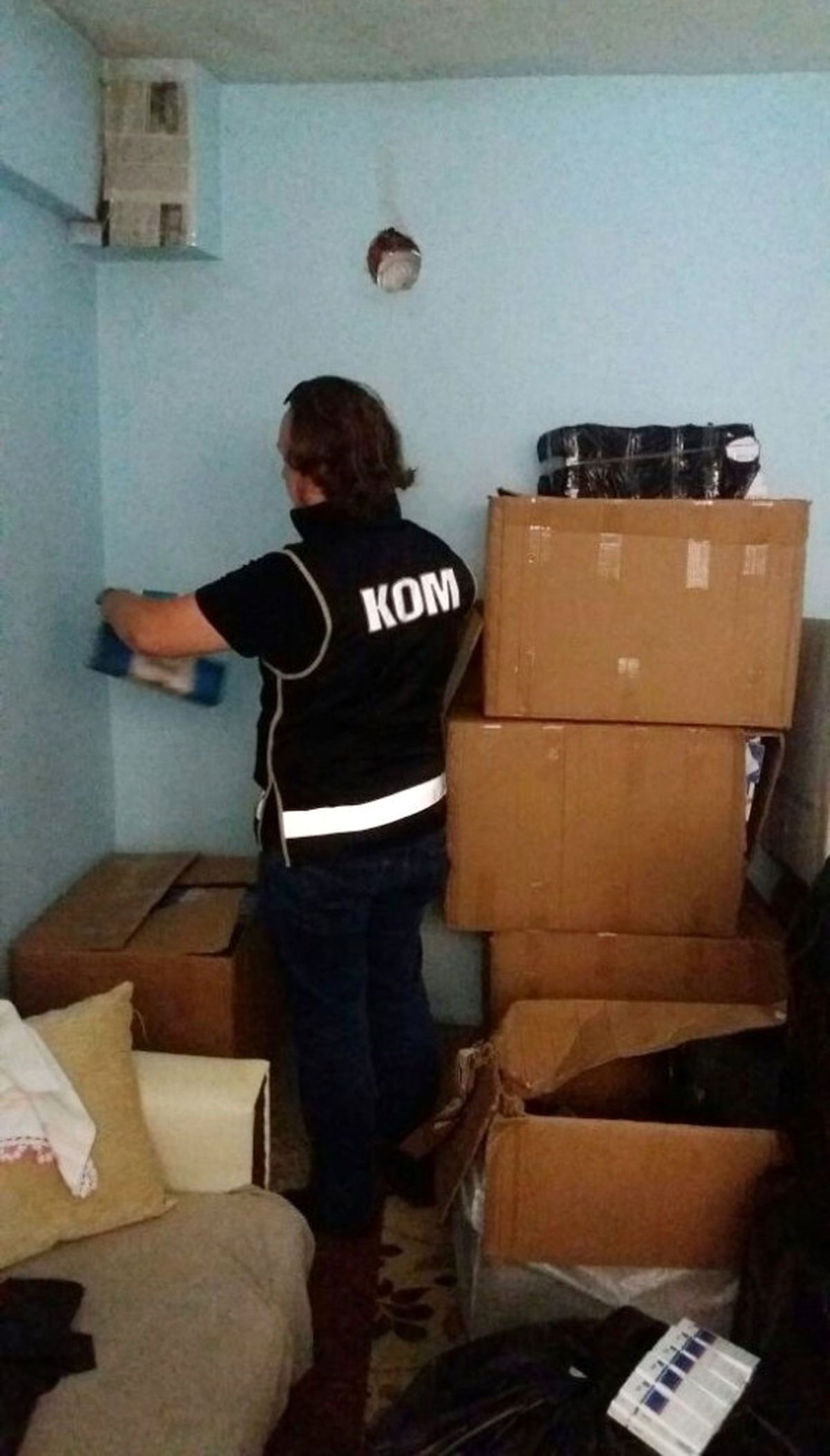 İzmir\'de 144 Bin TL Değerinde Kaçak Sigara Ele Geçirildi