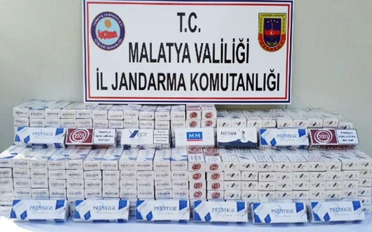 Jandarma 5 Bin Paket Kaçak Sigara Ele Geçirdi