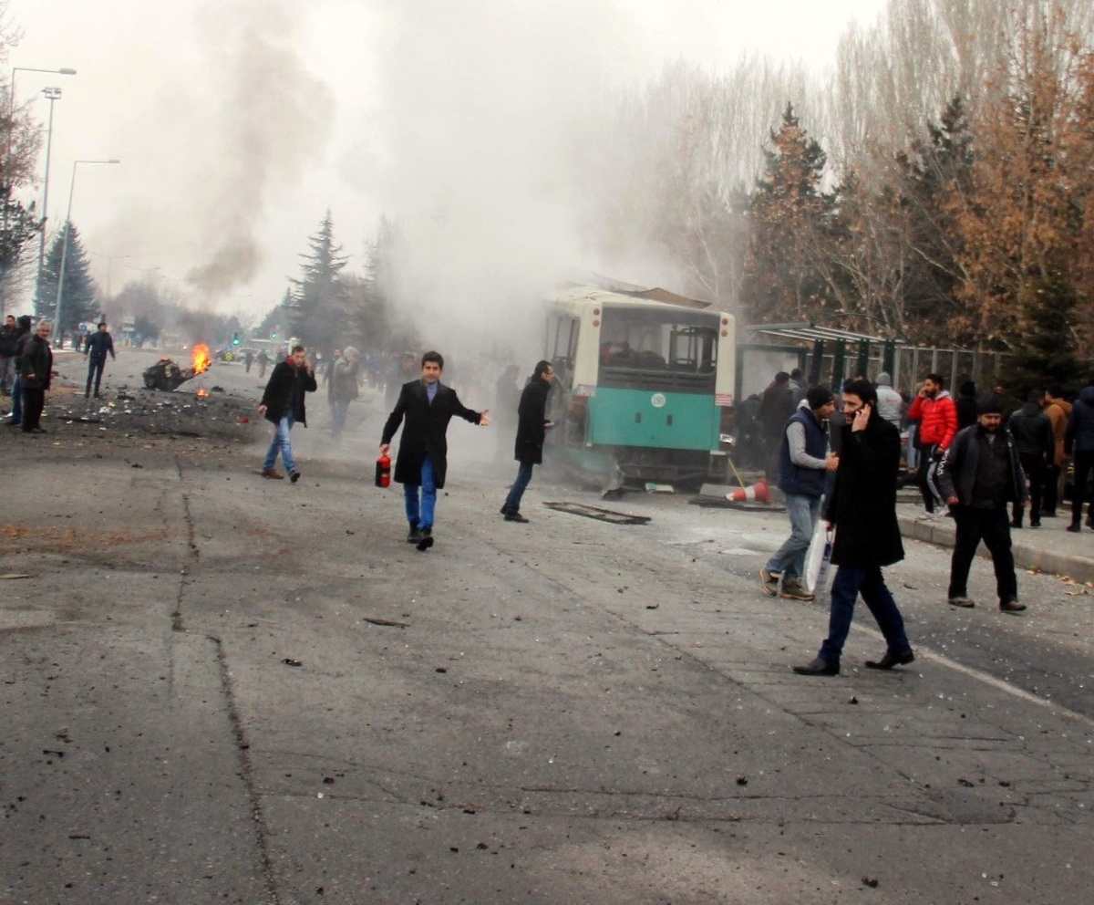 Kayseri\'deki Bombalı Saldırının 21 Zanlısı 15 Kez Nitelikli Kasten Adam Öldürme Suçundan...
