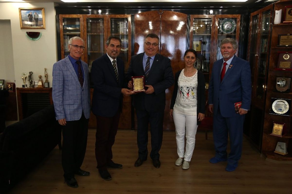 Kırkseder\'den Başkan Kesimoğlu\'na Ziyaret