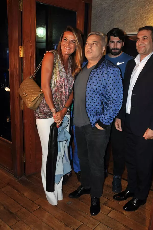 Mehmet Ali Erbil’den Özlem Yıldız’a Biraz Açılsın Evlilik Teklif