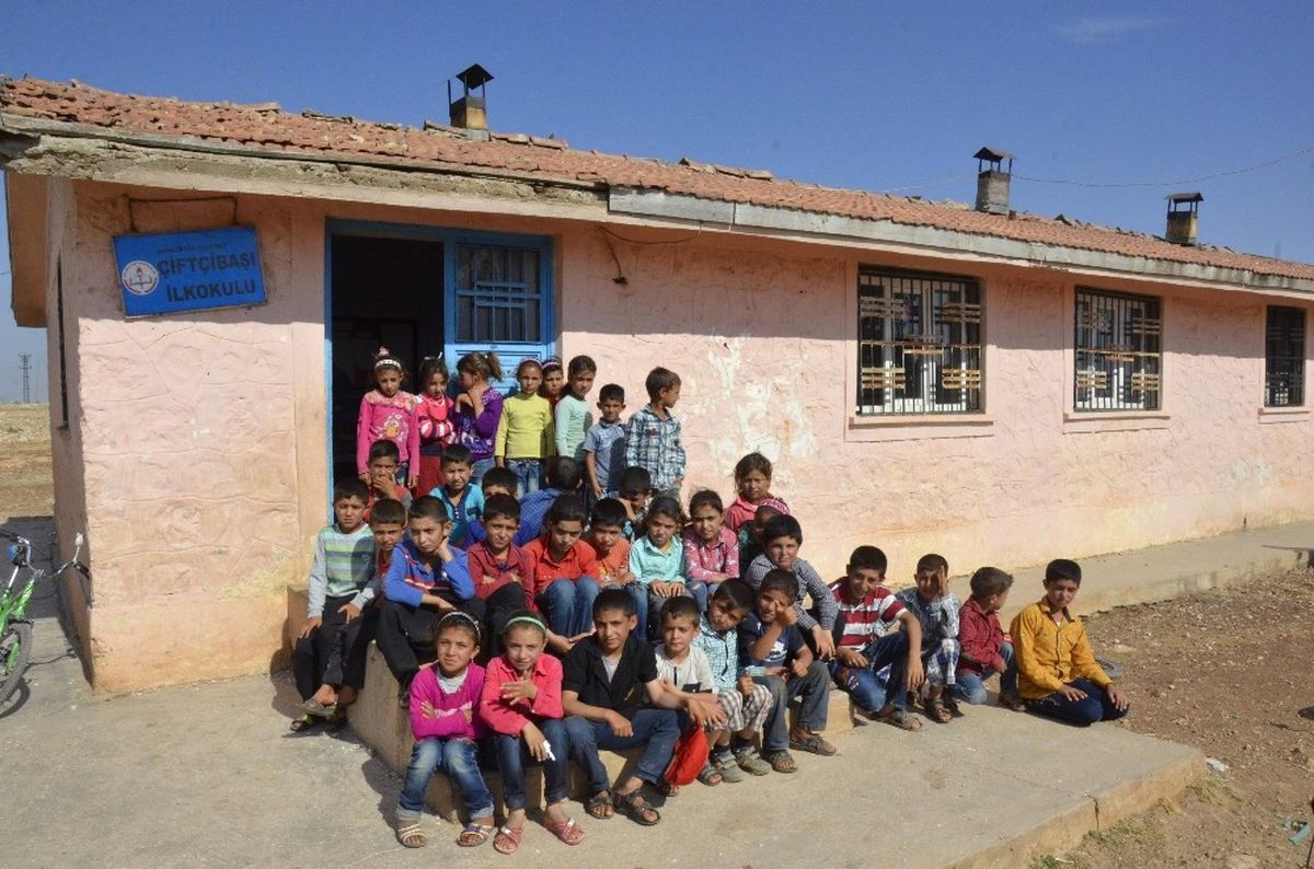Öğrencileri, Tunceli\'de Kaçırılan Necmettin Öğretmeni Bekliyor