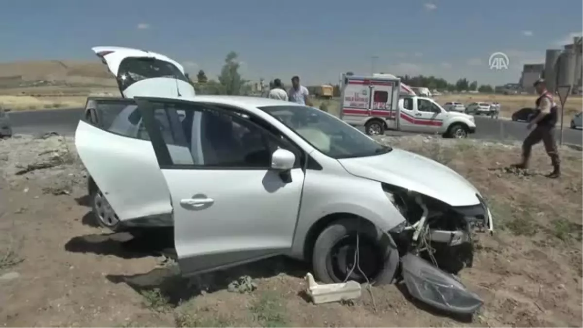 Polise Ateş Eden Şüpheli Araçta 3 Yaralı