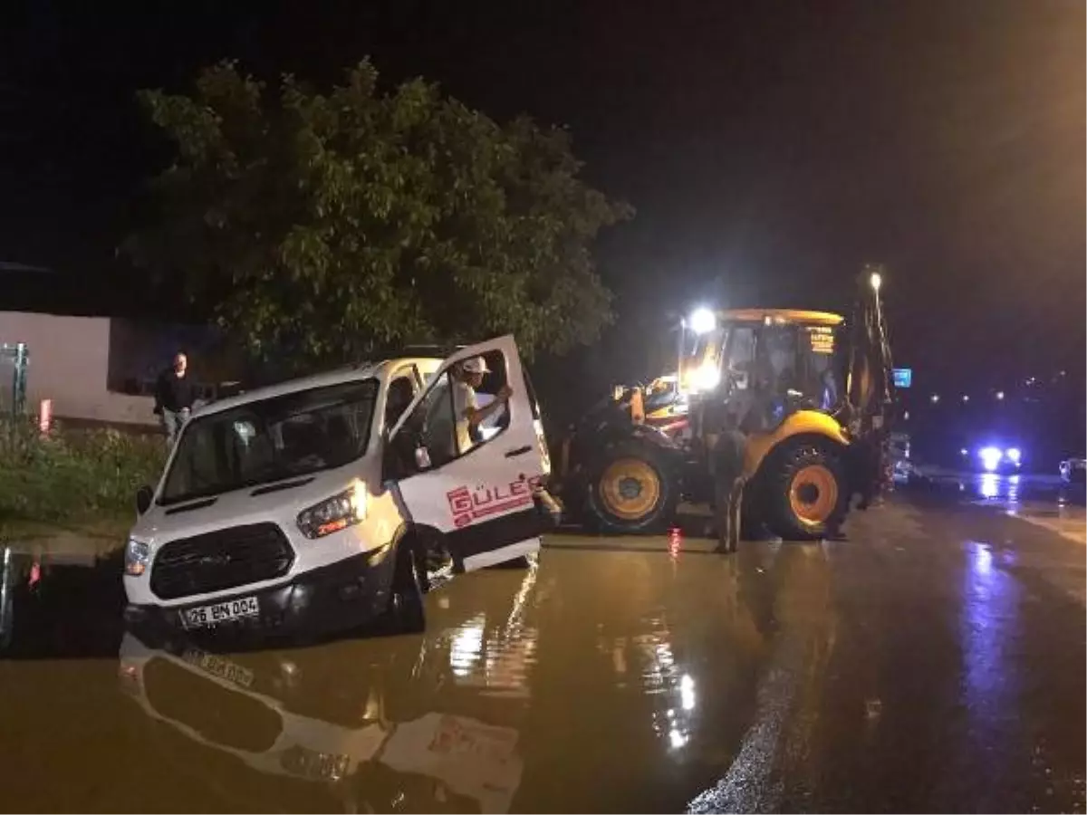 Sakarya\'da Yağmur Su Baskınlarına Yol Açtı (3)