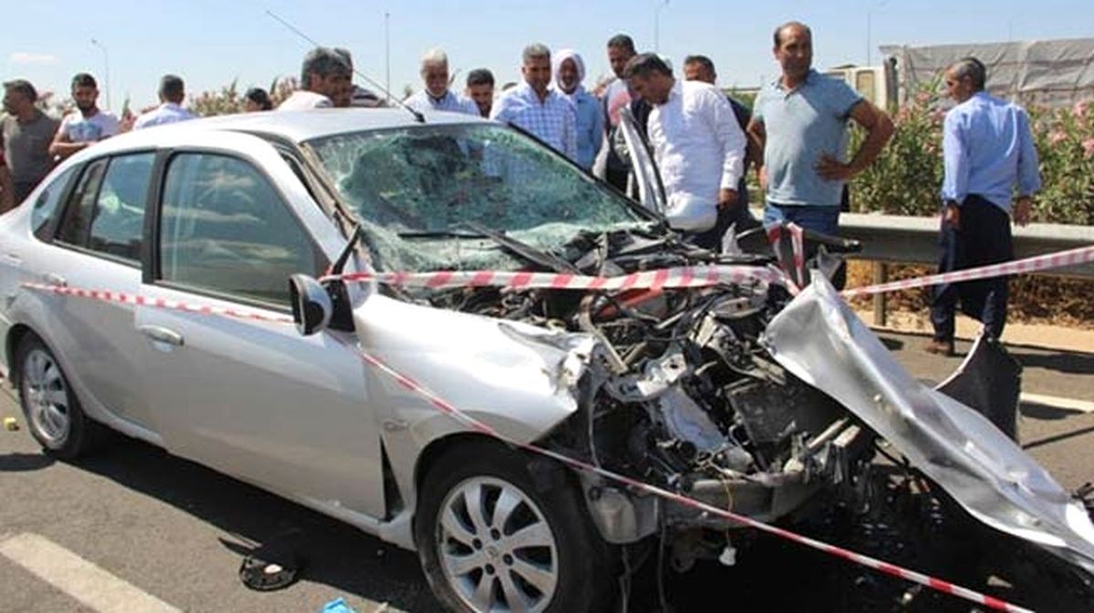 Şanlıurfa\'da Zincirleme Trafik Kazası: 2 Ölü, 3 Yaralı