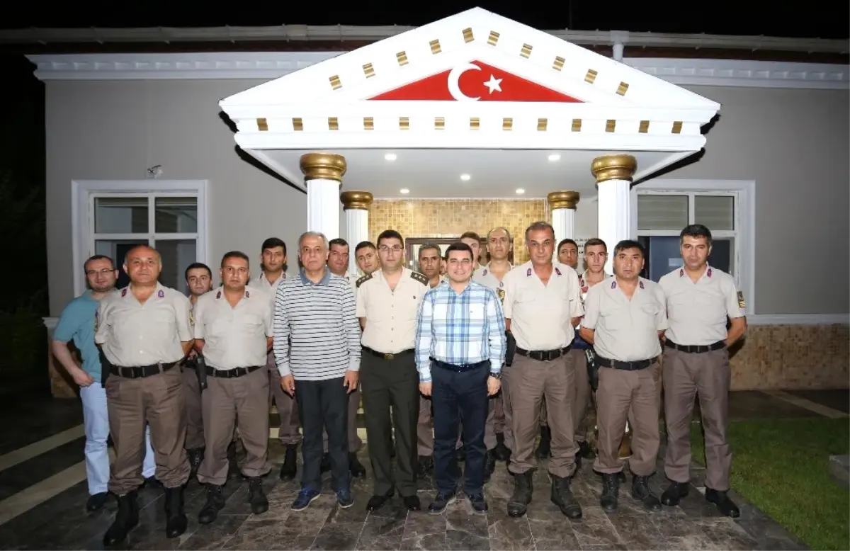 Tütüncü Asker ile Sahur Yaptı