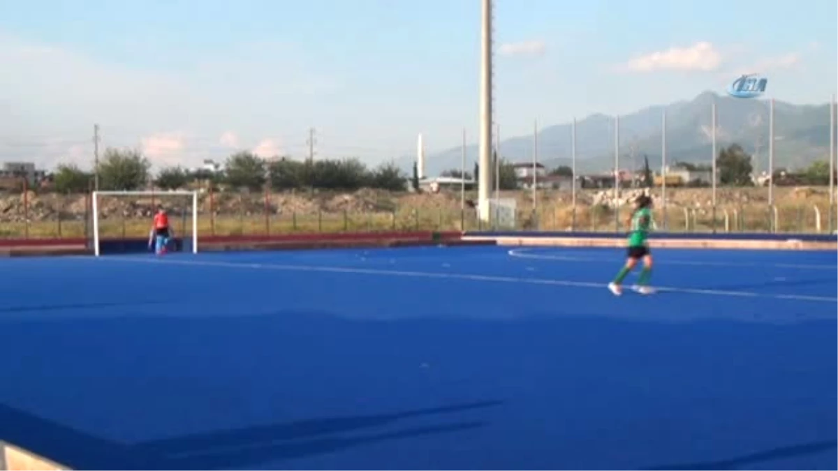 U16 Hokey Kadın Milli Takımı, Osmaniye\'de Kampa Girdi