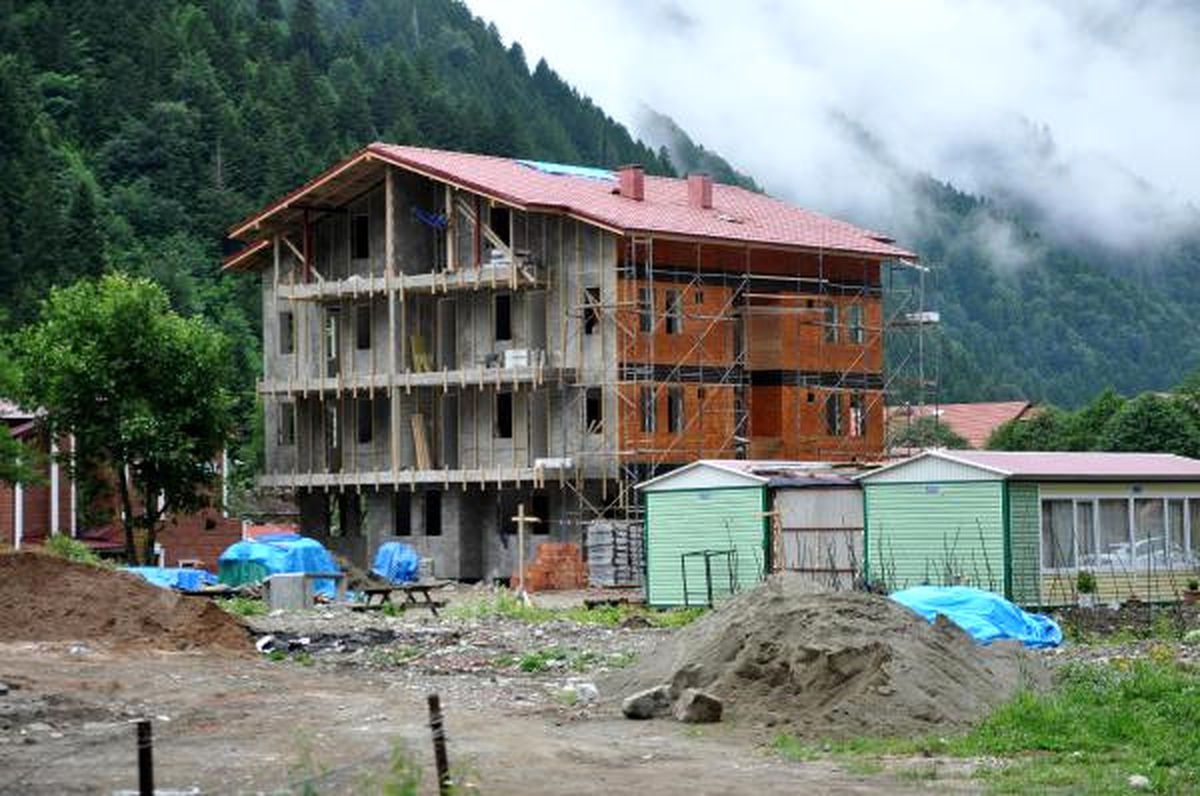 Uzungöl\'de İmar Kirliliği Sorunu Bitmiyor