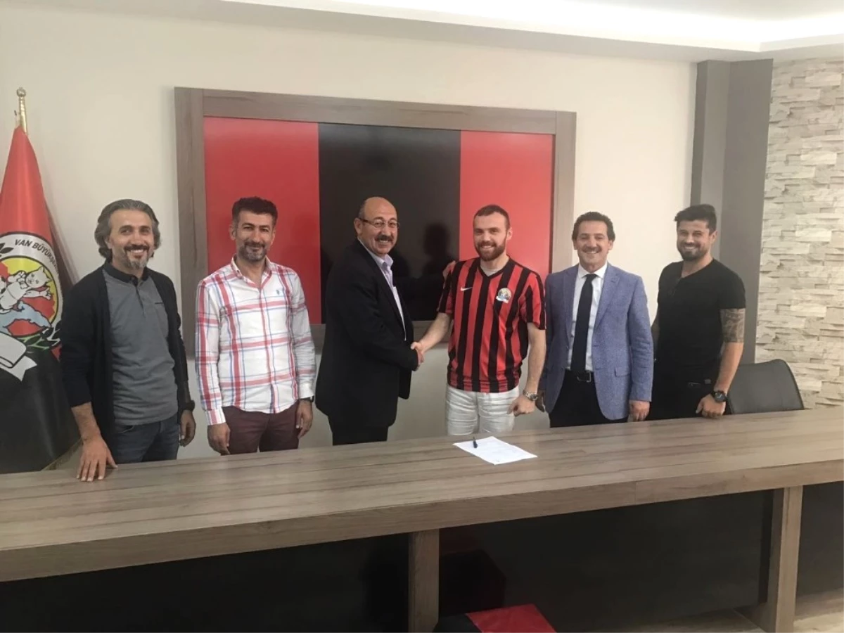 Van Büyükşehir Belediyespor\'da Dev Transfer