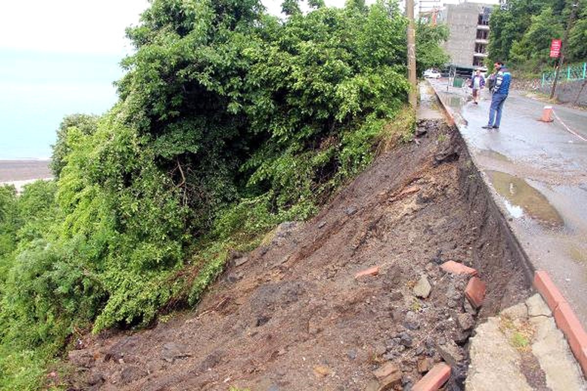 Zonguldak\'ta Yağmur Su Baskınlarına Neden Oldu