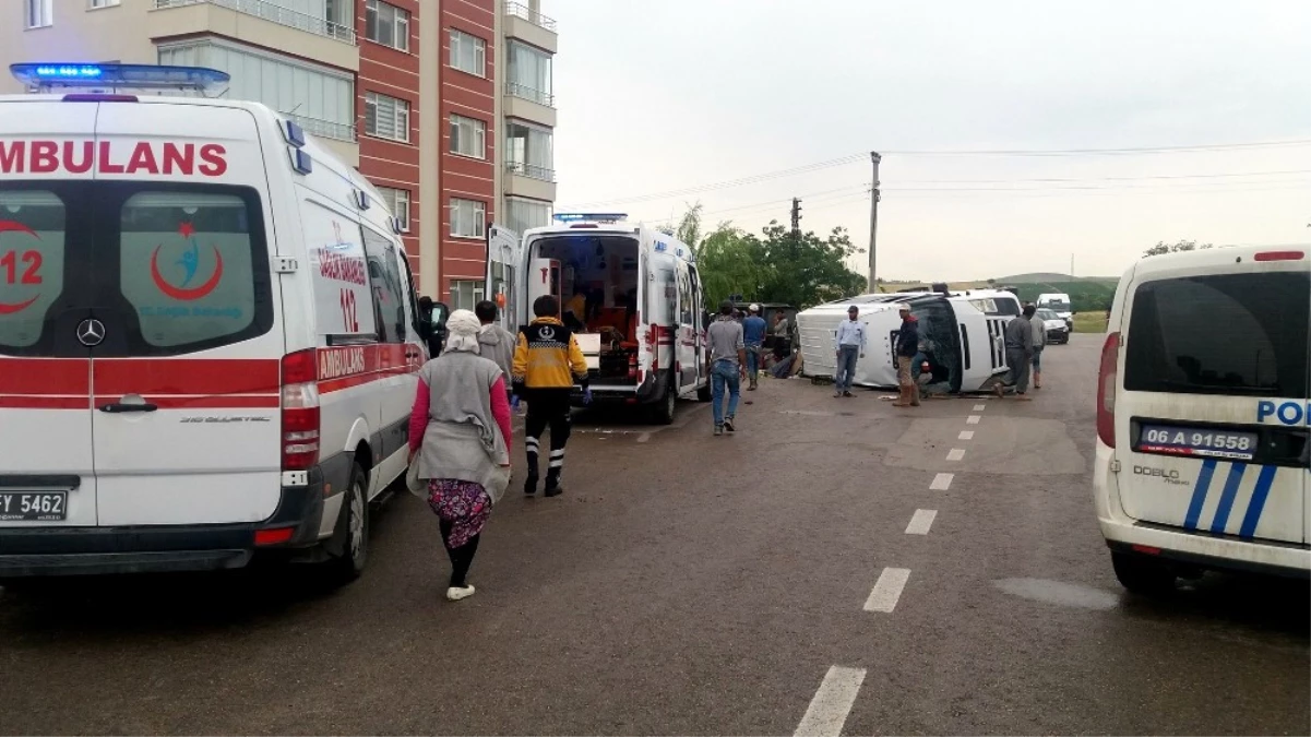 Ankara\'da Trafik Kazası: 11 Yaralı
