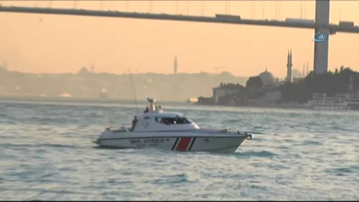 Antalya\'da Botla Denize Açılan İranlı Turist Kayboldu