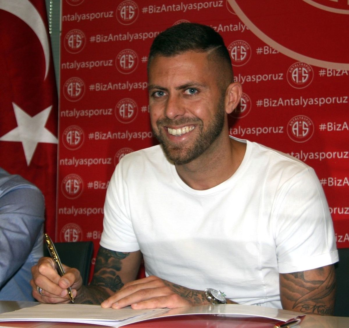 Antalyaspor\'da Jeremy Menez İmzaladı