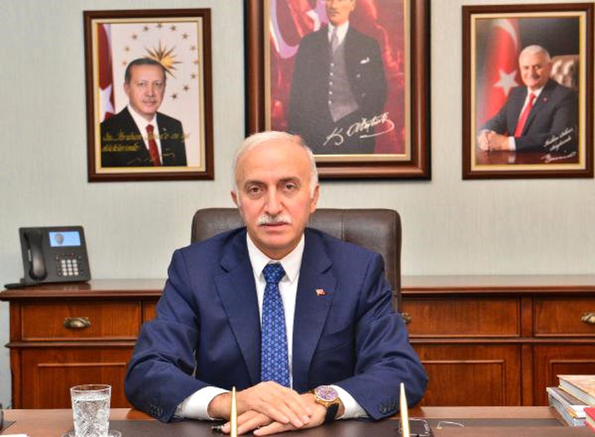 Arşiv Görüntü) Samsun Valisi Şahin Merkeze Alındı