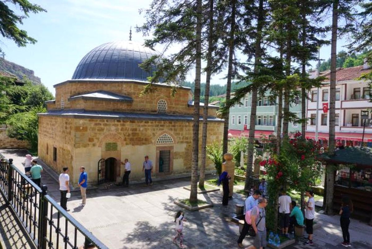 Asırlık Camilerde Ramazan Yoğunluğu