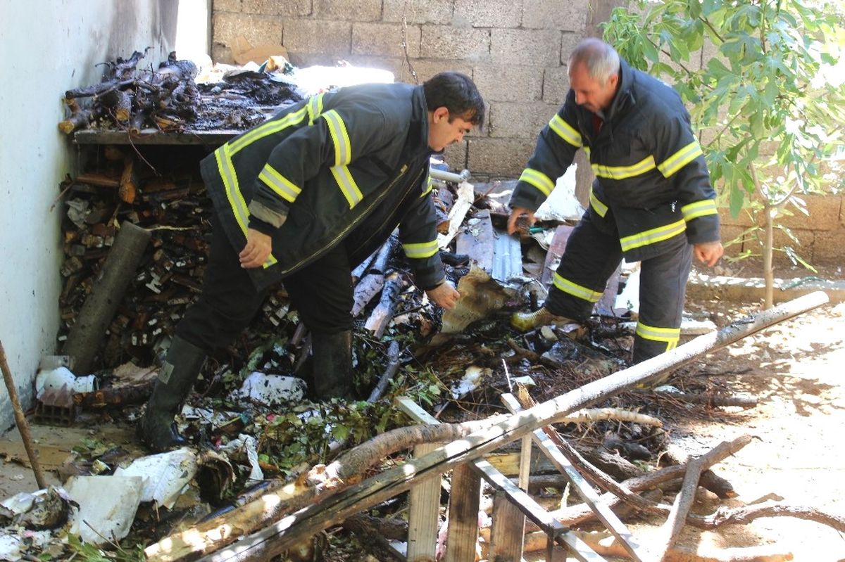 Bahçedeki Yangın Eve Sıçramadan Söndürüldü