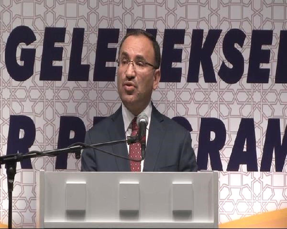 Bakan Bozdağ: Yargının Verdiği Kararlar Ankara, İstanbul E-5 Karayolu\'nda Yürüyerek Denetlenmez