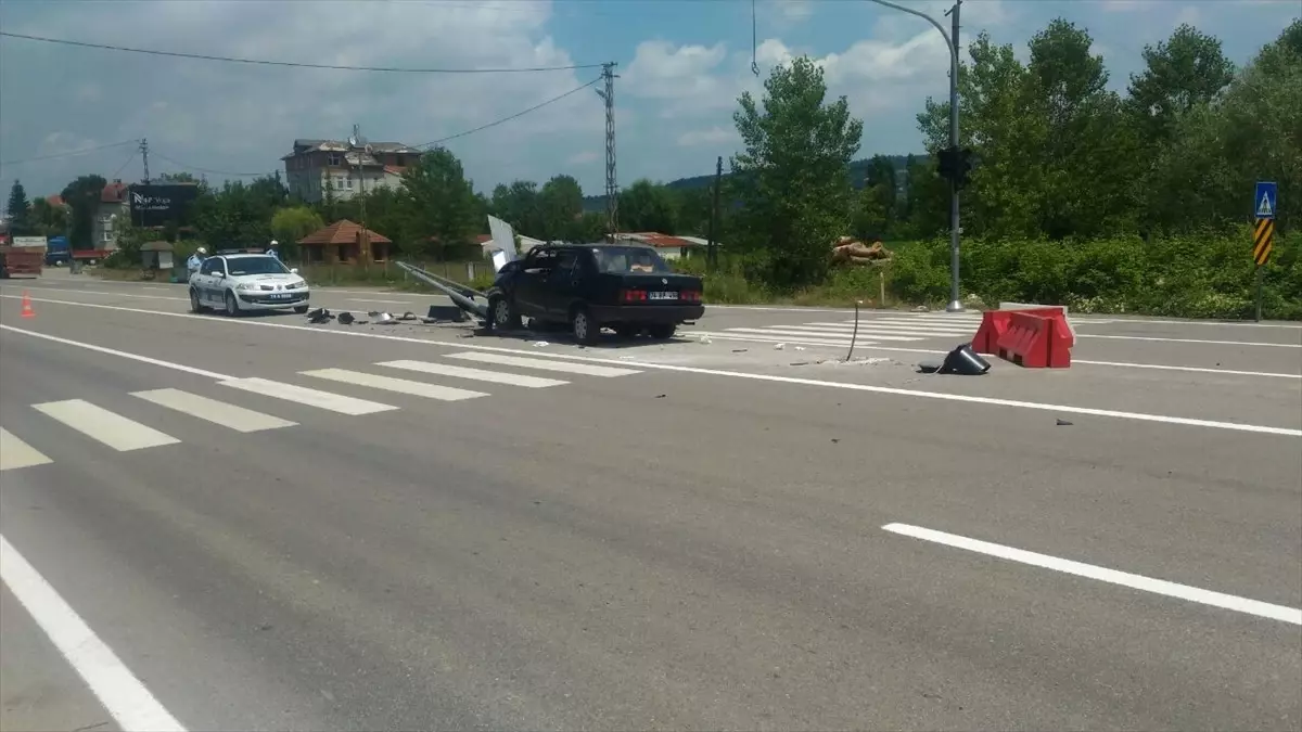 Bartın\'da Trafik Kazası: 4 Yaralı