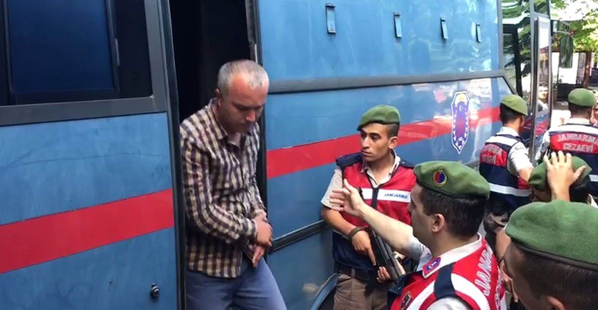 Birlikte Yürüdükleri Genci Bıçaklayan Sanığa 4 Yıl 2 Ay Hapis