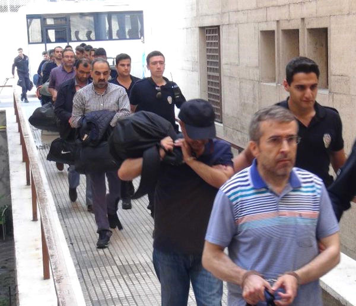Bursa\'da Fetö\'den Gözaltına Alınan 19 Doktor Adliyede