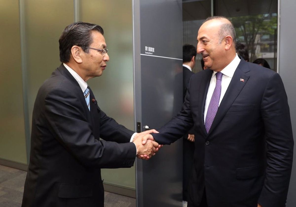 Çavuşoğlu, Japonya\'da Parlamentolararası Dostluk Grubu Üyeleriyle Görüştü