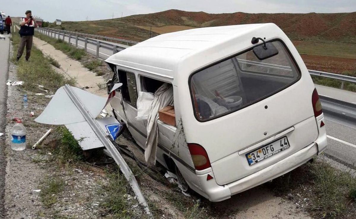 Çorum\'da Trafik Kazası: 4 Yaralı