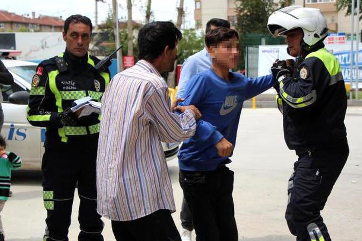 Dha Yurt: Çocuk Sürücü ve Babası Polise Zor Anlar Yaşattı