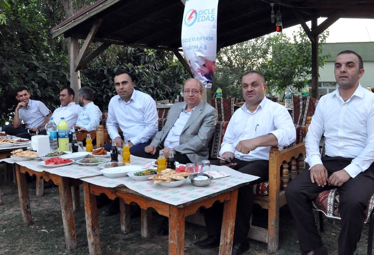Dicle Elektrik Çalışanları Şırnak\'taki İftarda Buluştu