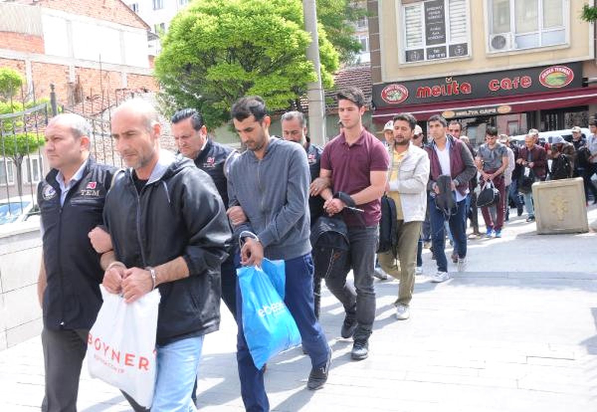 Eskişehir\'de Fetö Şüphelisi 14 Jandarma Adliyede