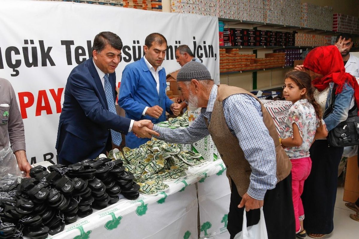 Fadıloğlu\'ndan Bayram Hediyesi