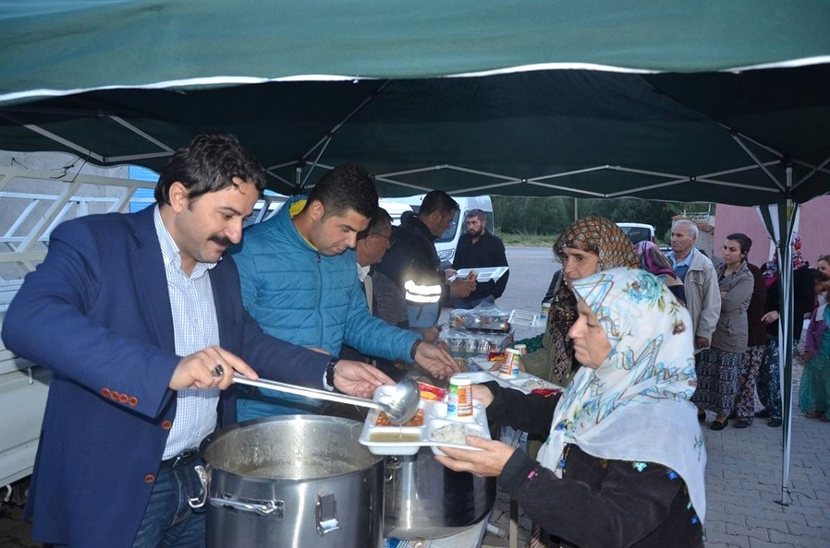 İftar Sofrası Bu Kez de Yazıdere\'de Kuruldu