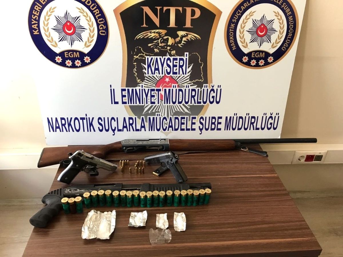Kayseri\'de Uyuşturucu Operasyonu: 2 Gözaltı