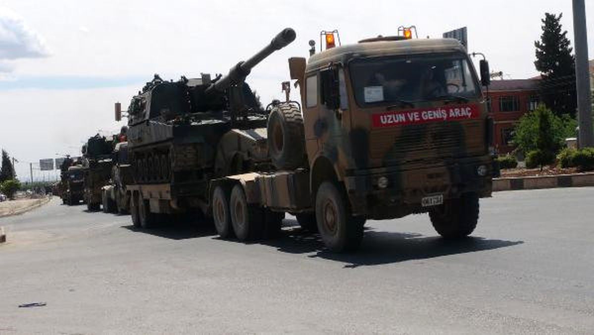 Kilis\'in Suriye Sınırına 5 Tank Sevkiyatı
