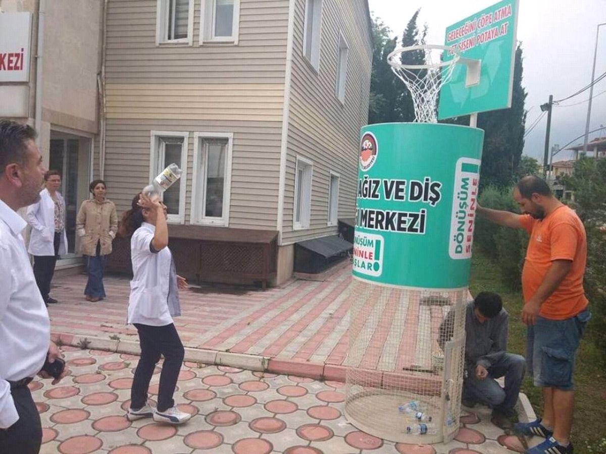 Körfezliler Şişeleri Potaya \'Smaçlıyor\'