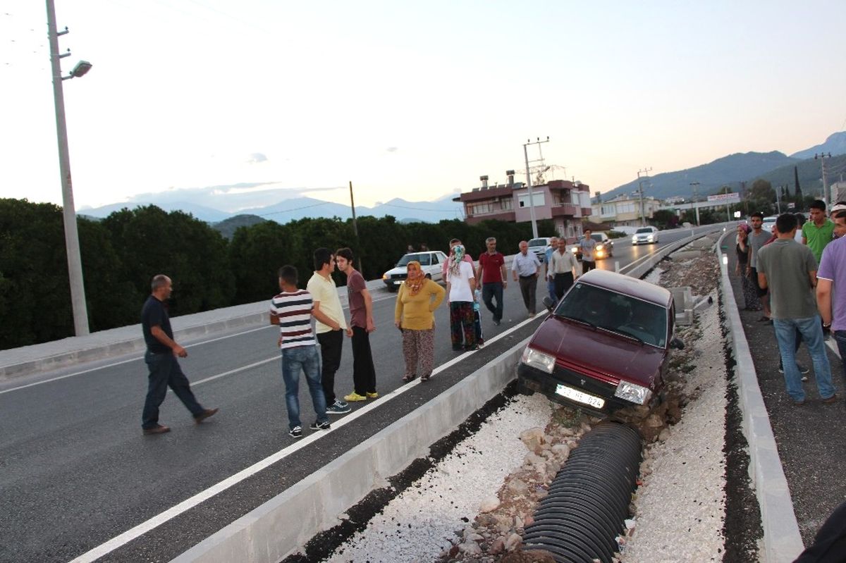 Kumluca\'da Trafik Kazası: 1 Yaralı