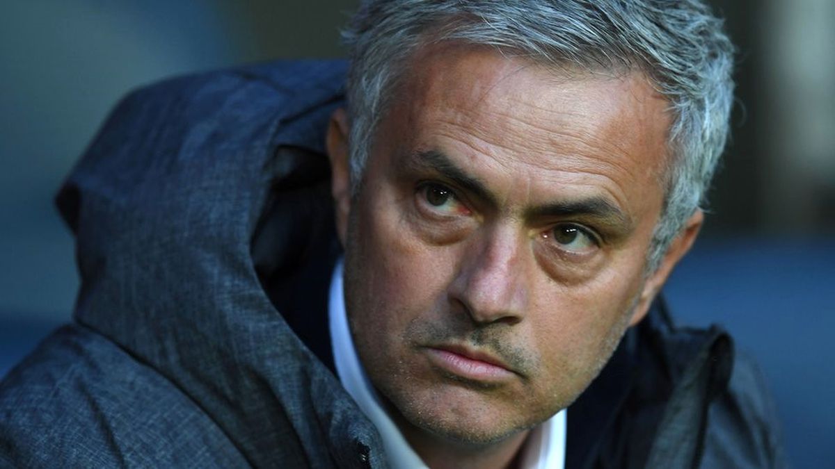 Manchester United Menajeri Jose Mourinho\'ya İspanya\'da Vergi Kaçakçılığı Suçlaması