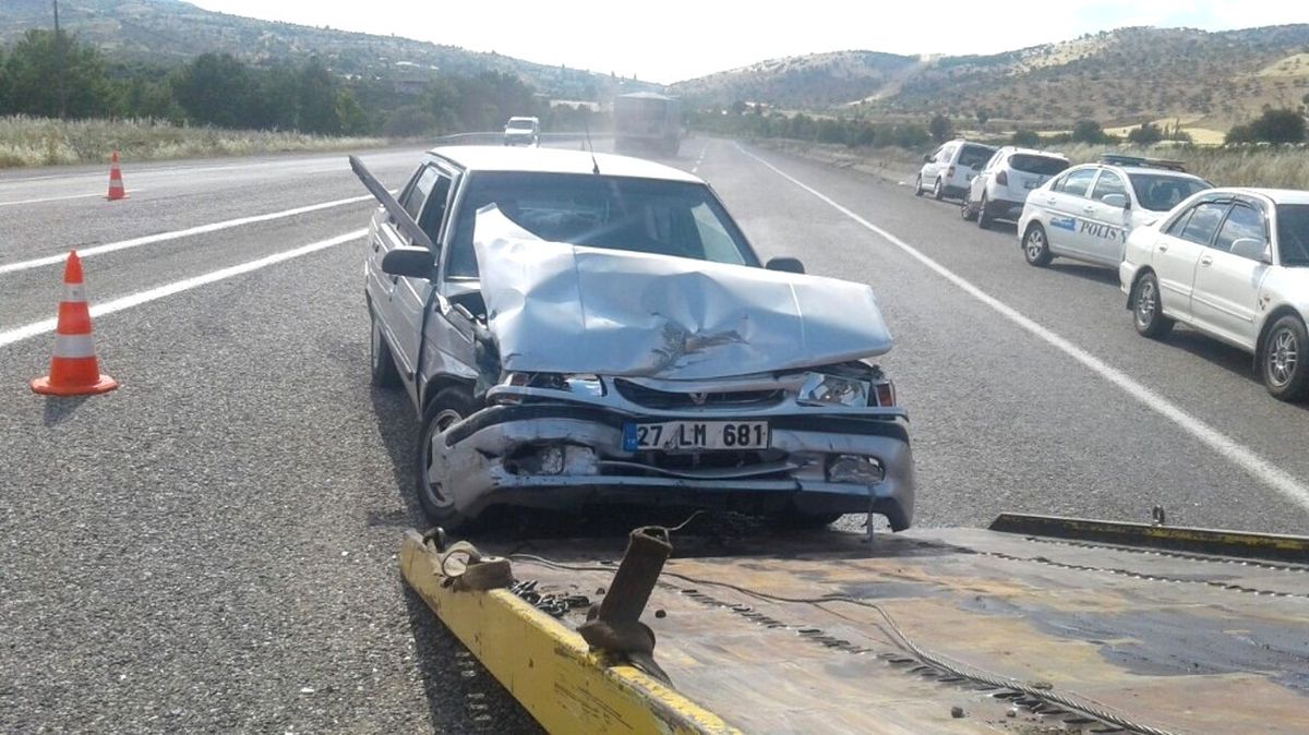 Otomobil Takla Attı 1 Yaralı