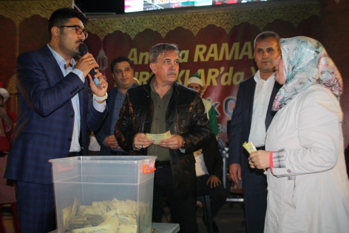Pursaklar Belediyesi 10 Kişiyi Umreye Gönderecek