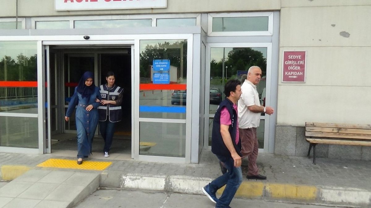 Sakarya\'da Fetö Kapsamında İki Şüpheli Adliyeye Sevk Edildi