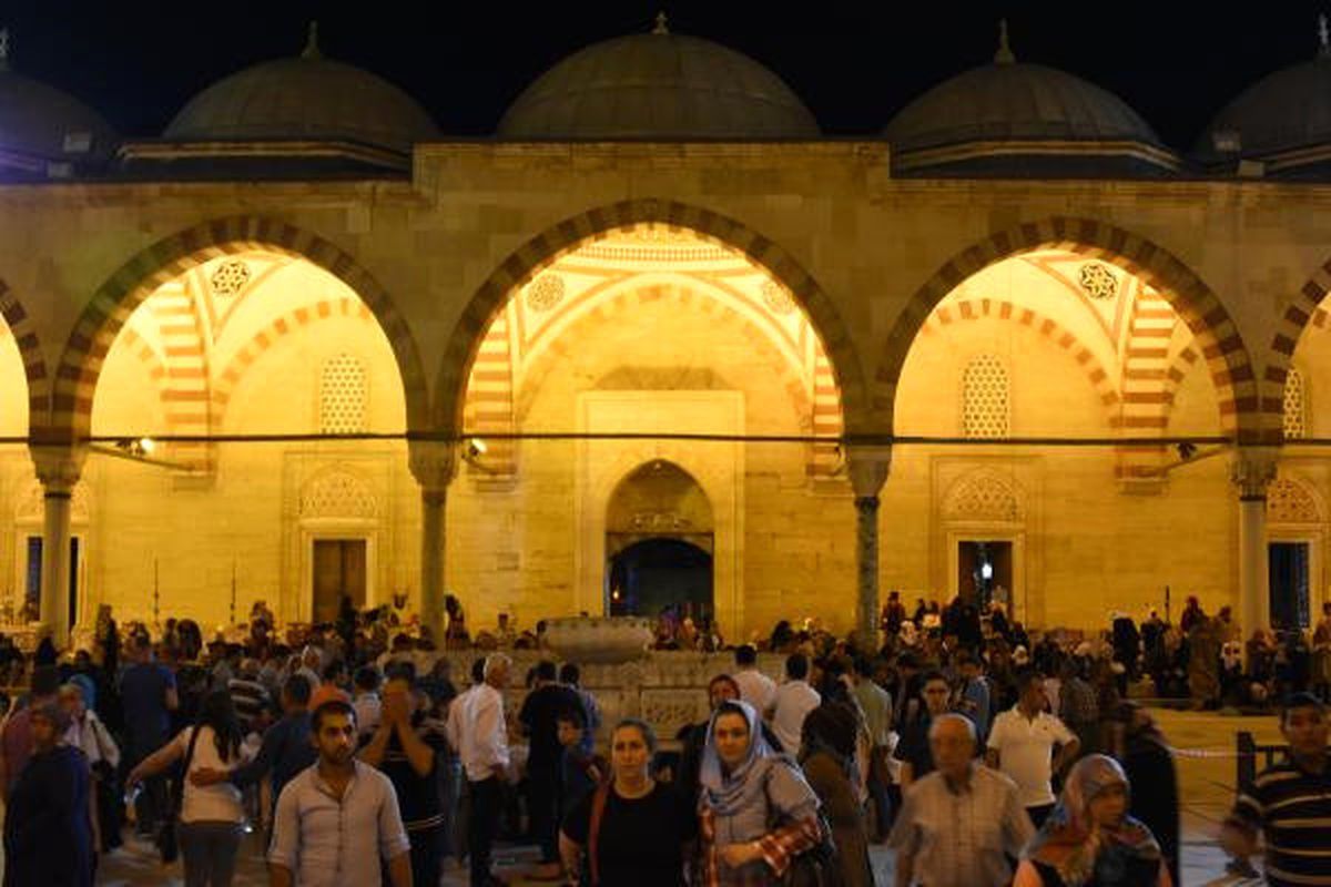 Selimiye Camii, Kadir Gecesinde Dolup Taştı