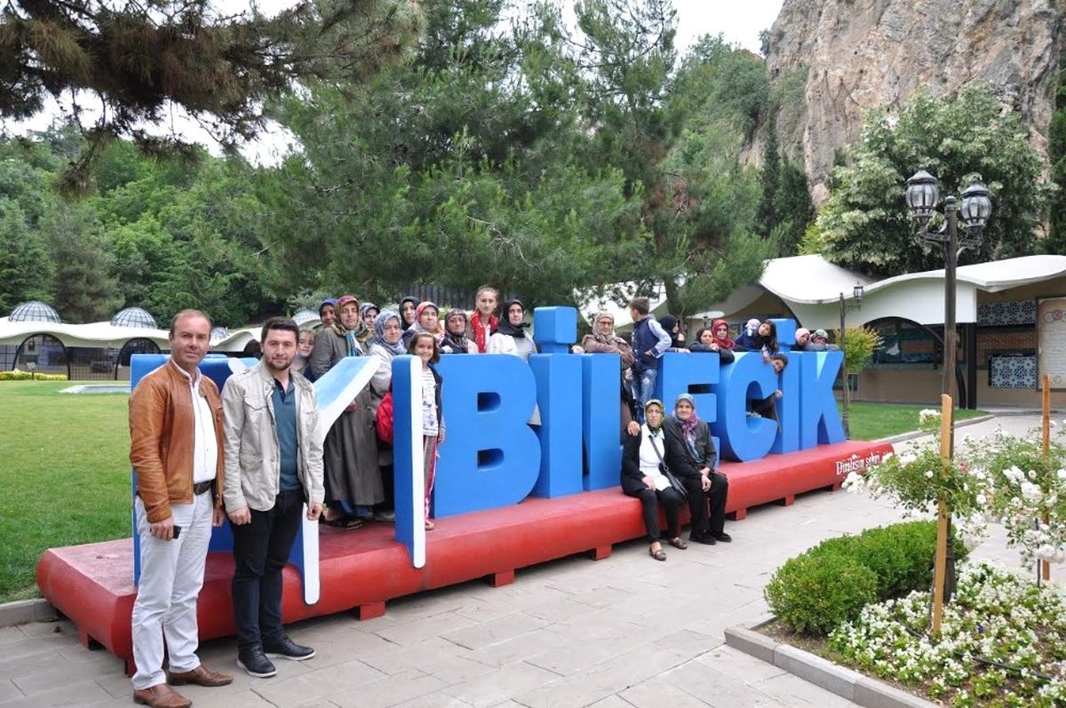 Şeyh Edebali Türbesi ve Osmanlı Padişahları Tarih Şeridi\'ne Ziyaret
