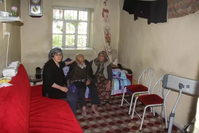 Tek İstekleri İki Odalı Bir Ev Son Dakika